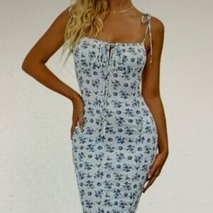 Chic Blue Floral Midi Dress